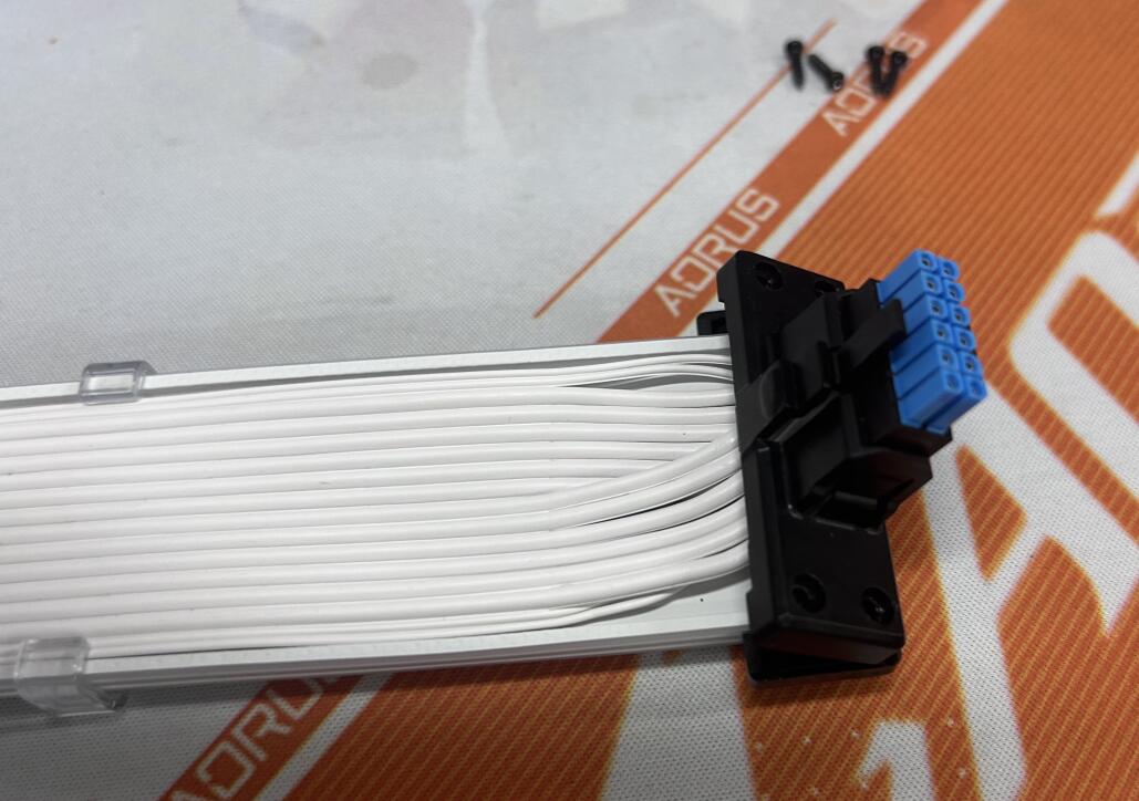 霓彩线4代显卡线 (3).jpg